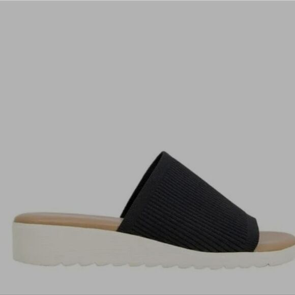 Kensie Sandals - Picture 3 of 4